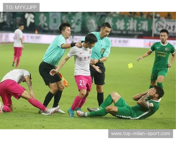 上海申花拉唐中路连续传切，掀起进攻风暴