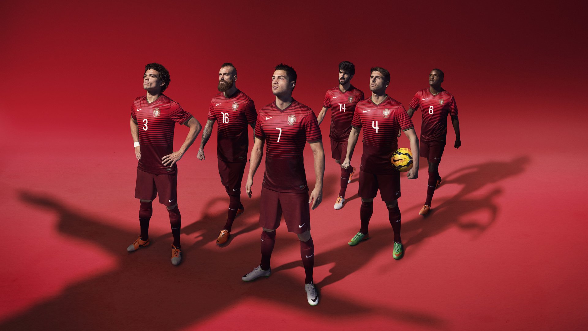 波尔曼的传球与突破助袋鼠队轻松打破对方防线,波尔曼针服